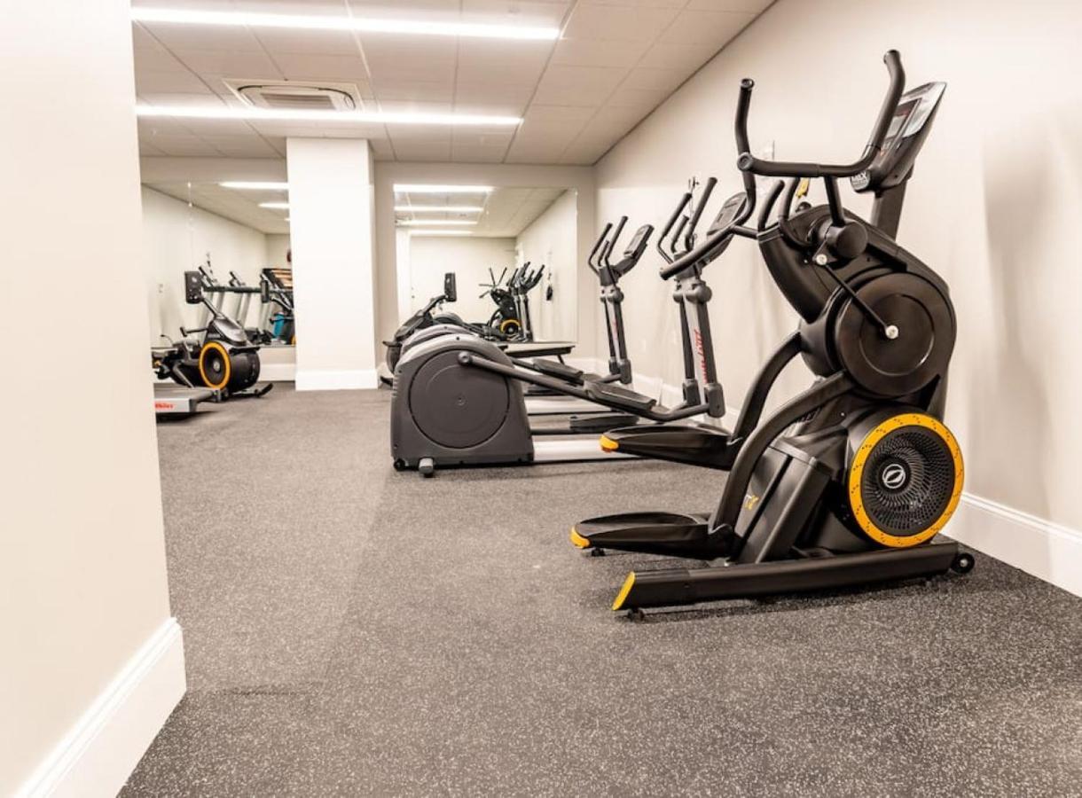 Hostwise Stays - The Washington At Chatham - Free Parking, Private Gym, Skyline Views! Pittsburgh Buitenkant foto