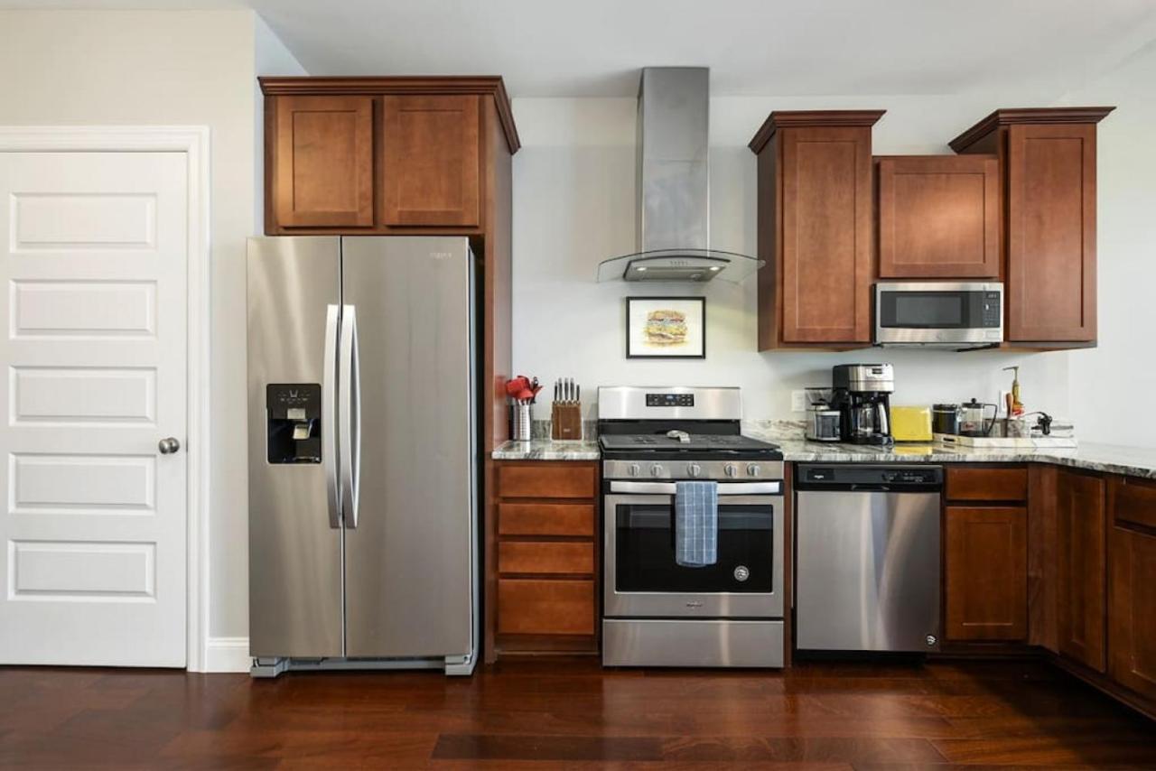 Hostwise Stays - The Washington At Chatham - Free Parking, Private Gym, Skyline Views! Pittsburgh Buitenkant foto