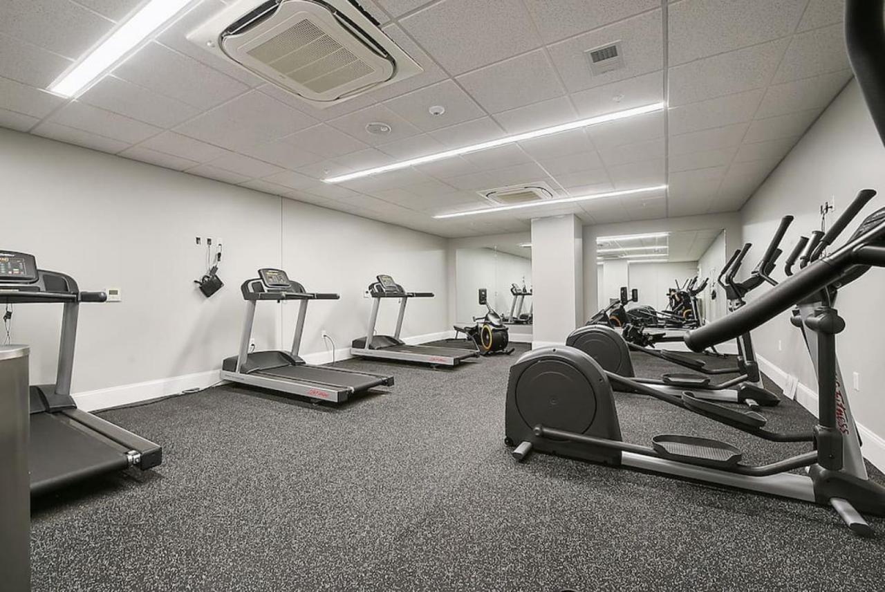 Hostwise Stays - The Washington At Chatham - Free Parking, Private Gym, Skyline Views! Pittsburgh Buitenkant foto
