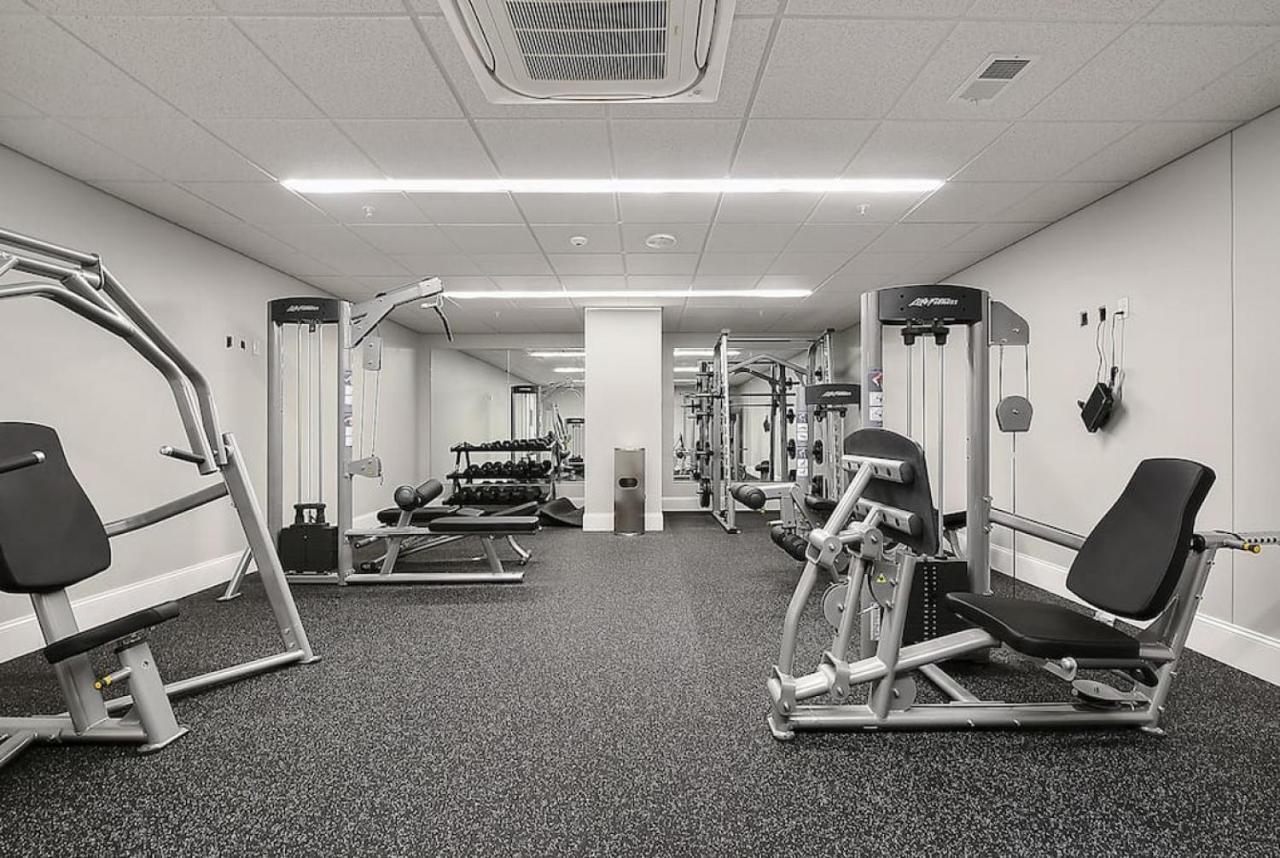 Hostwise Stays - The Washington At Chatham - Free Parking, Private Gym, Skyline Views! Pittsburgh Buitenkant foto